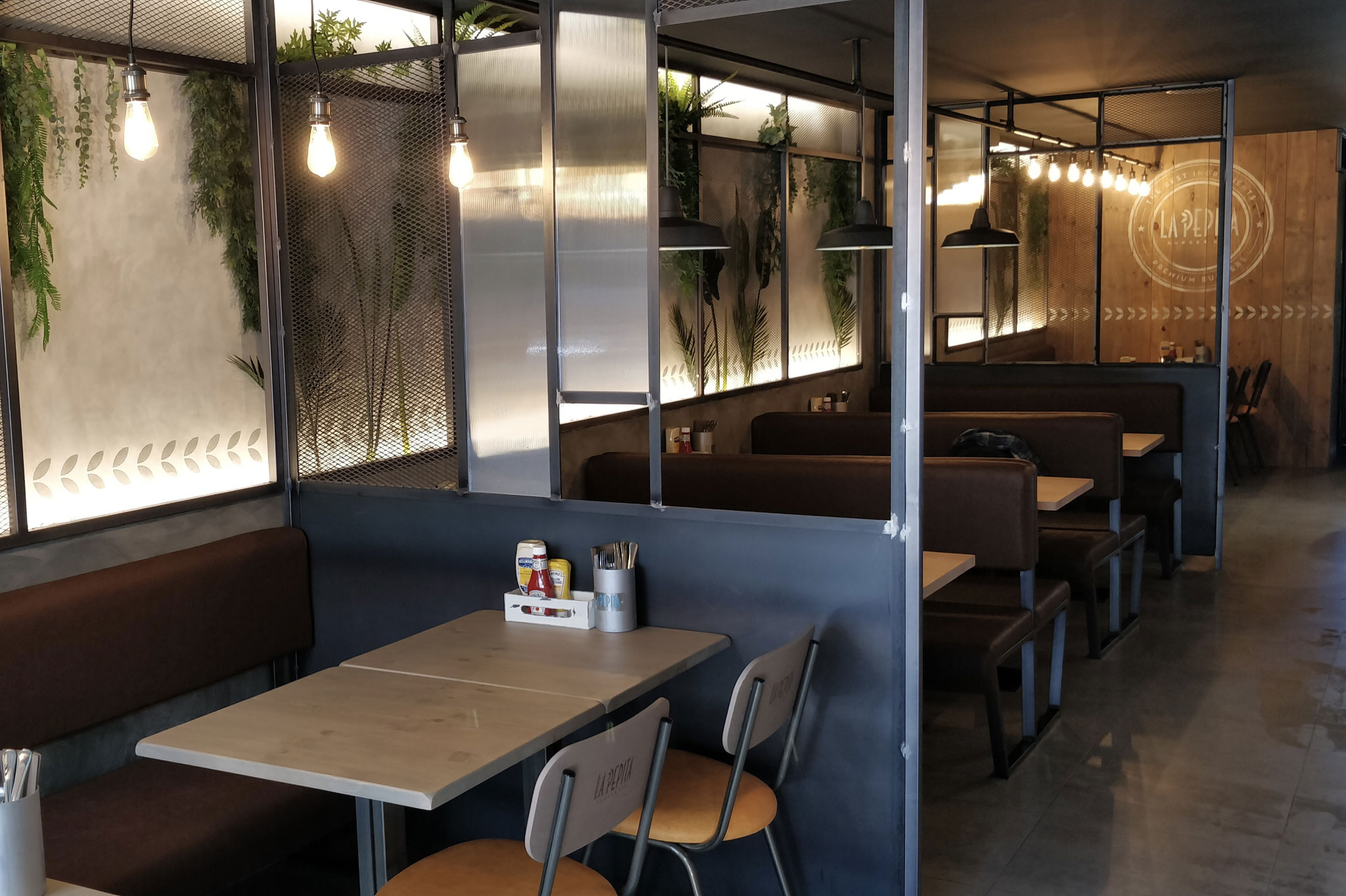 Abrimos un Nuevo Local en Cangas - La Pepita Burger Bar
